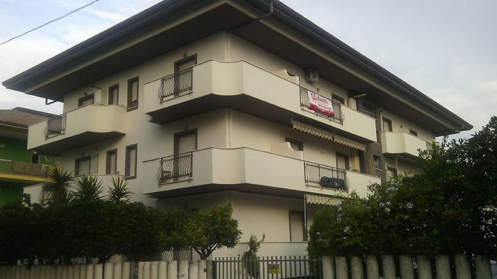 Un Nido Sul Mare Apartment Montesilvano Bagian luar foto